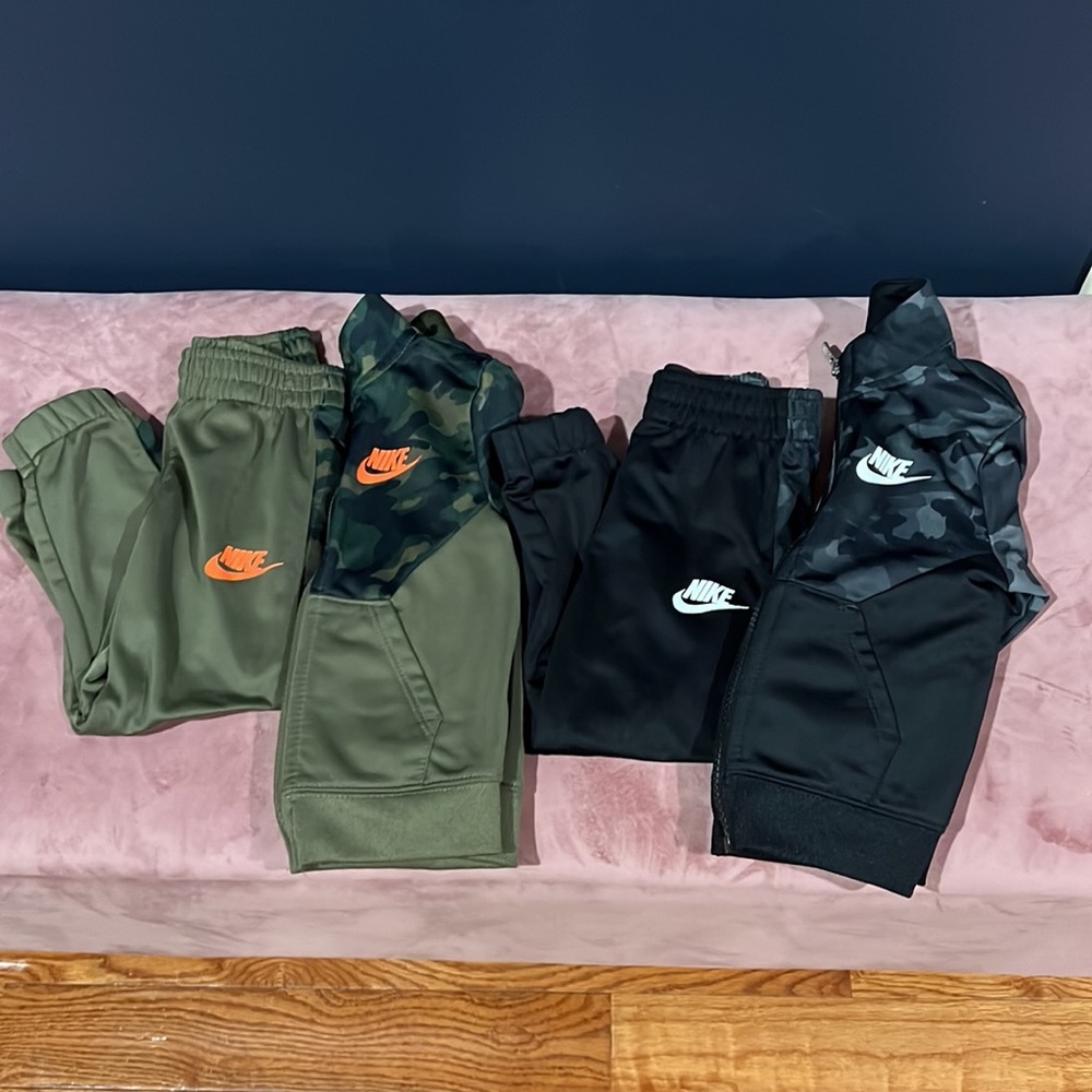 2 Nike sets